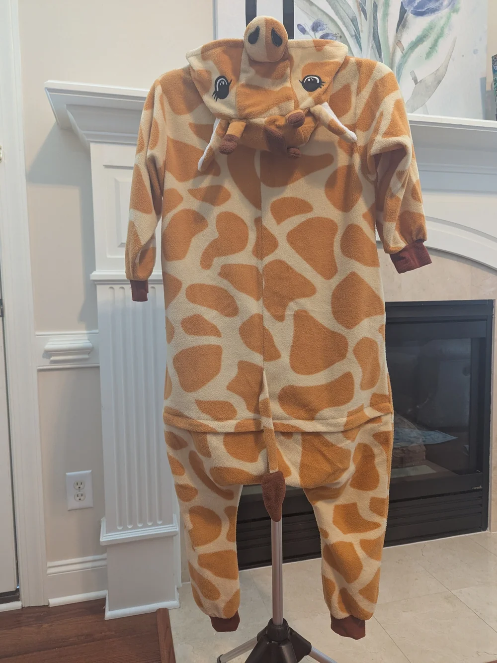 Kids Giraffe One-Piece Fleece Pajamas - Tan & Cream Size 8-10 Years.